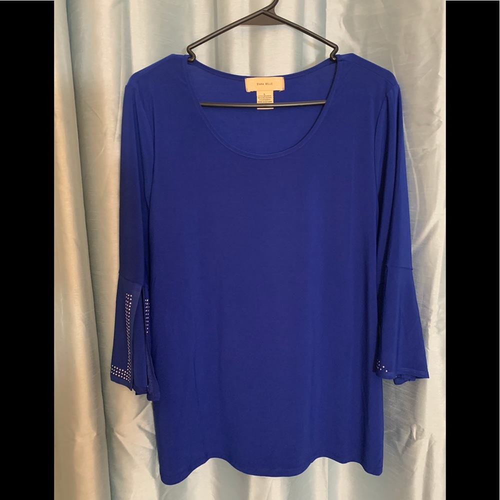 Vivid Royal Blue Women’s Top with Regal sleeves size large. Never worn. Need sm.